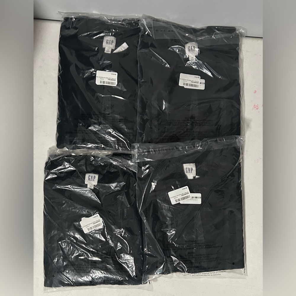 Gap Sweater Mens — XS —Bulk Lot —  Brand New — Read Des
